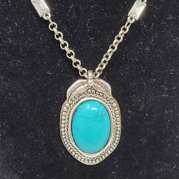 AEO Faux Turquoise Silver Tone Necklace - Picture 3 of 7